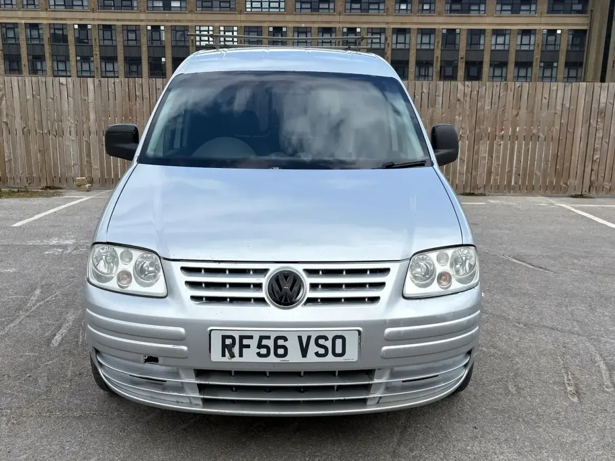 Używany VW Caddy 104 KM (76 kW) 2007 Srebrny Minivan