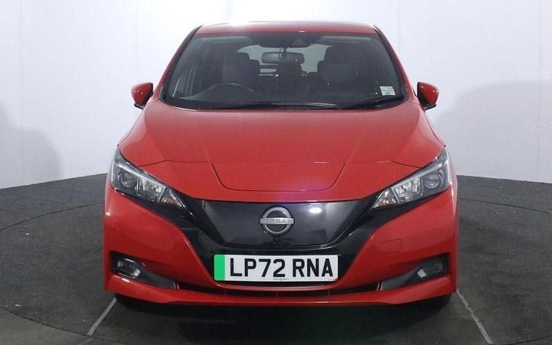 Used Nissan Leaf N-Connecta 160 kW (218 HP) 2022 Red Hatchback