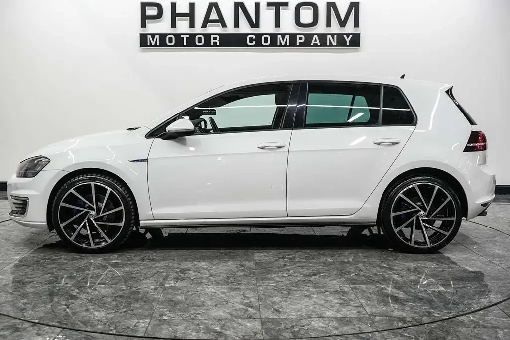 Used VW Golf VII GTE 204 HP (150 kW) 2016 White Hatchback