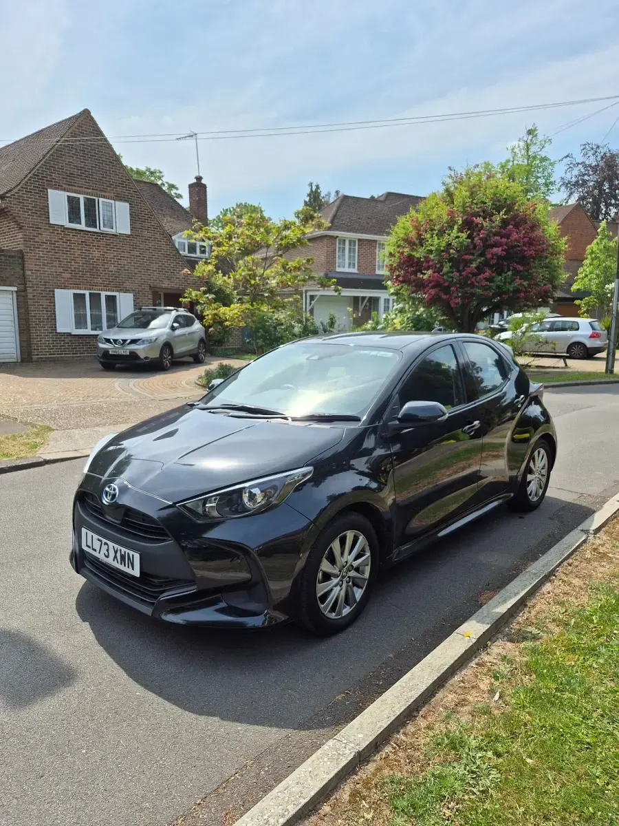 Used Toyota Yaris Hybrid 116 HP (85 kW) 2023 Black Hatchback