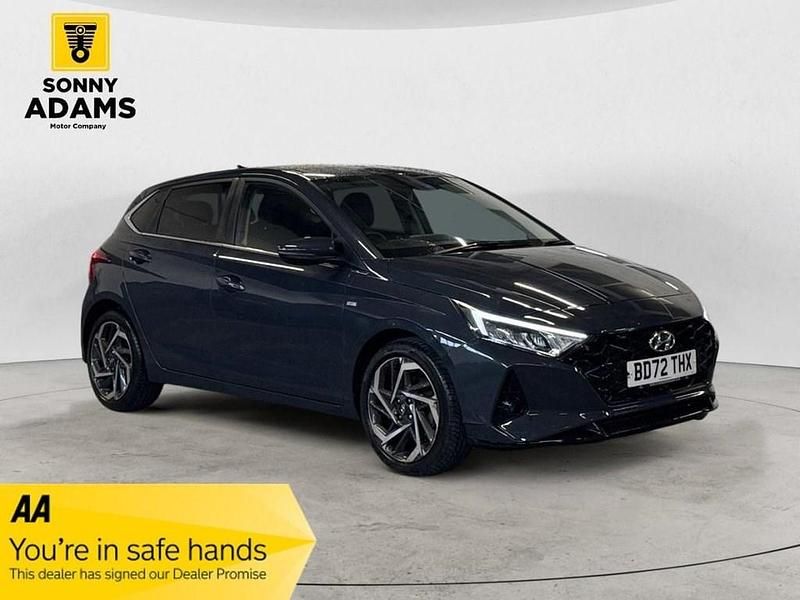 Used Hyundai i20 Premium 100 HP (73 kW) 2022 Grey Hatchback