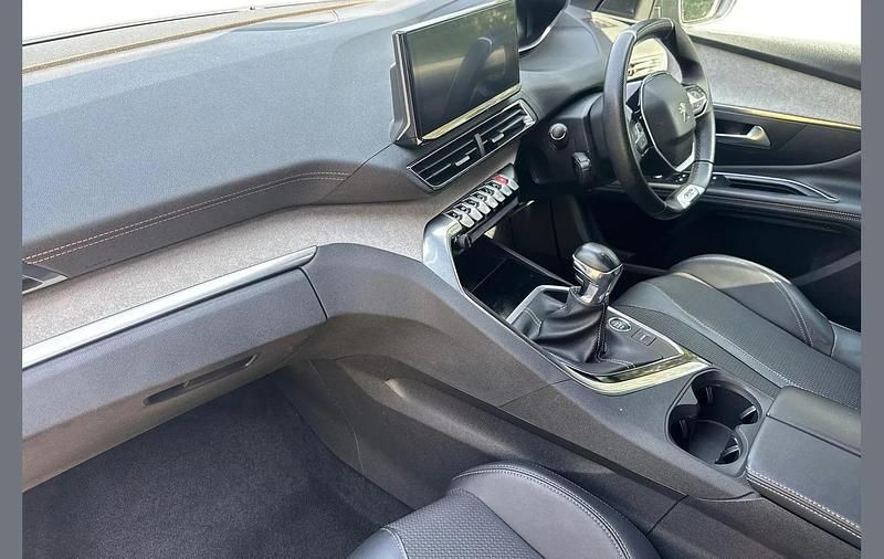 Used Peugeot 3008 GT 131 HP (96 kW) 2023 Black SUV