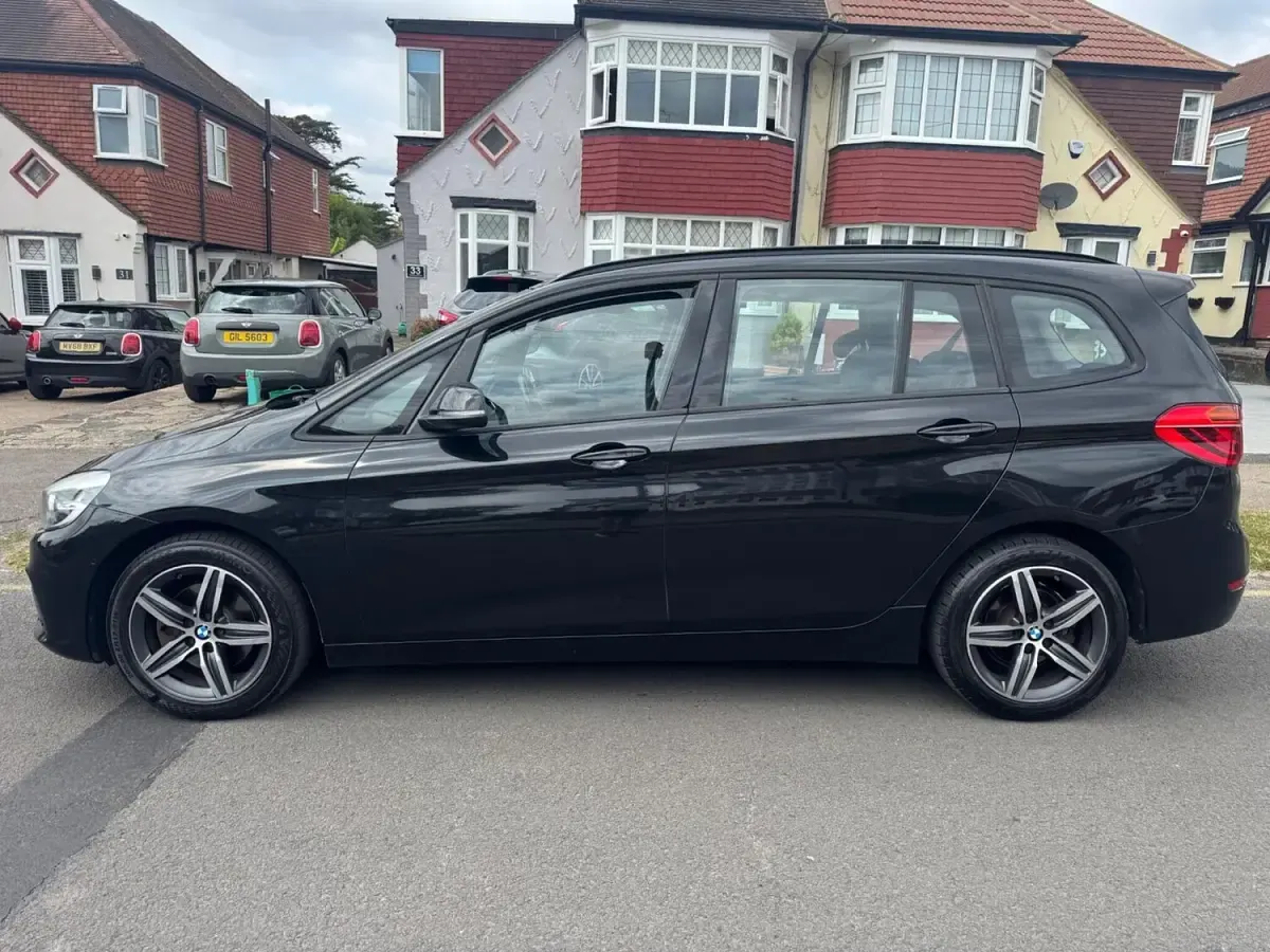Used BMW 218 Sport Line 2017 Black Estate