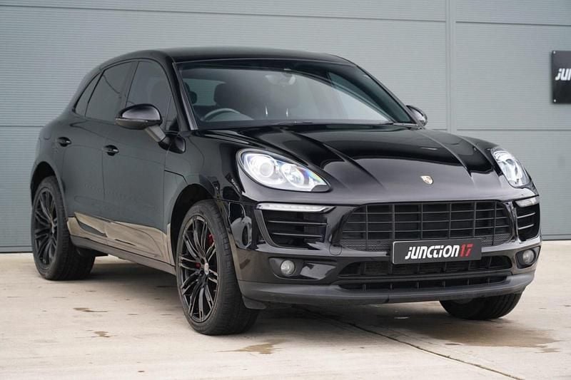 Used Porsche Macan 258 HP (189 kW) 2018 Black SUV