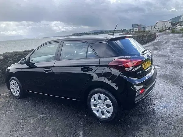 Used Hyundai i20 75 HP (55 kW) 2020 Black Hatchback