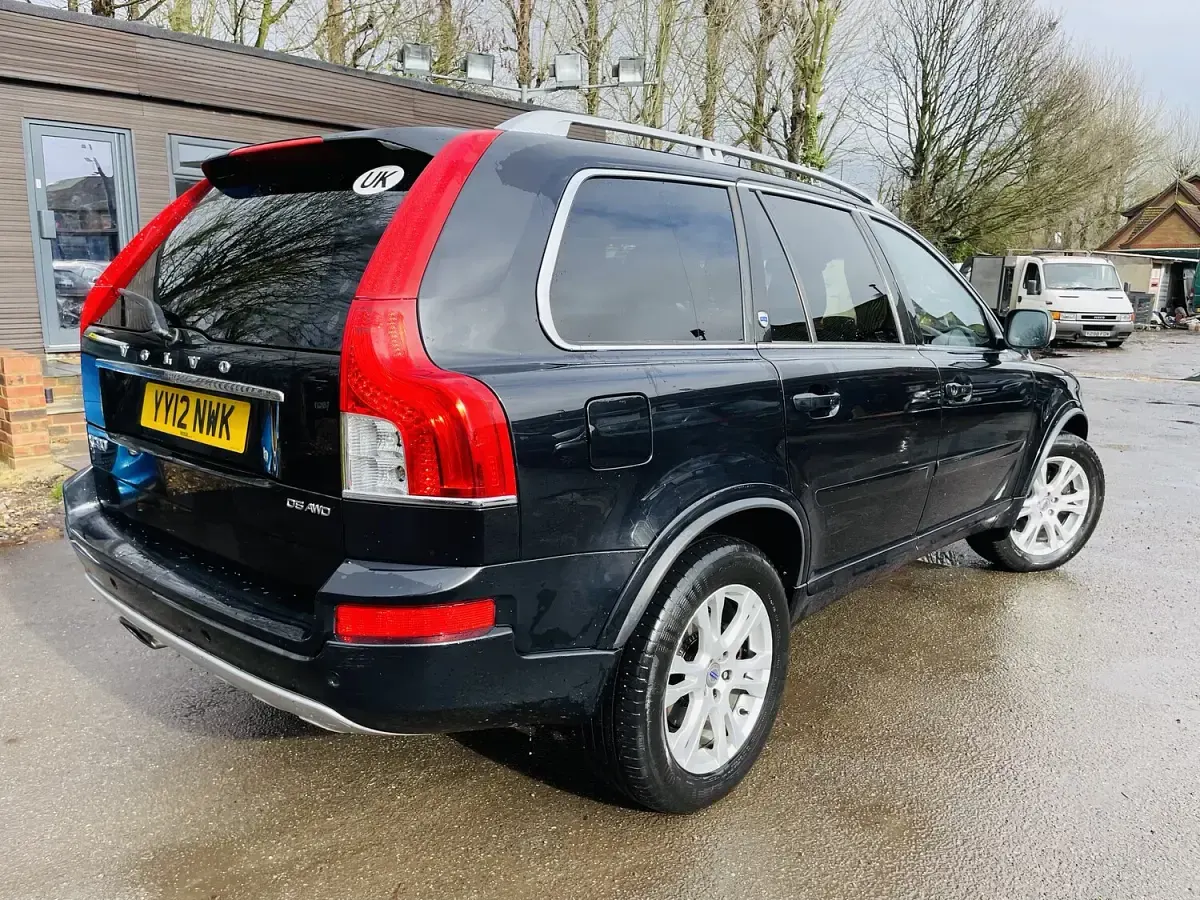 Used Volvo XC90 Executive 200 HP (147 kW) 2012 Black SUV