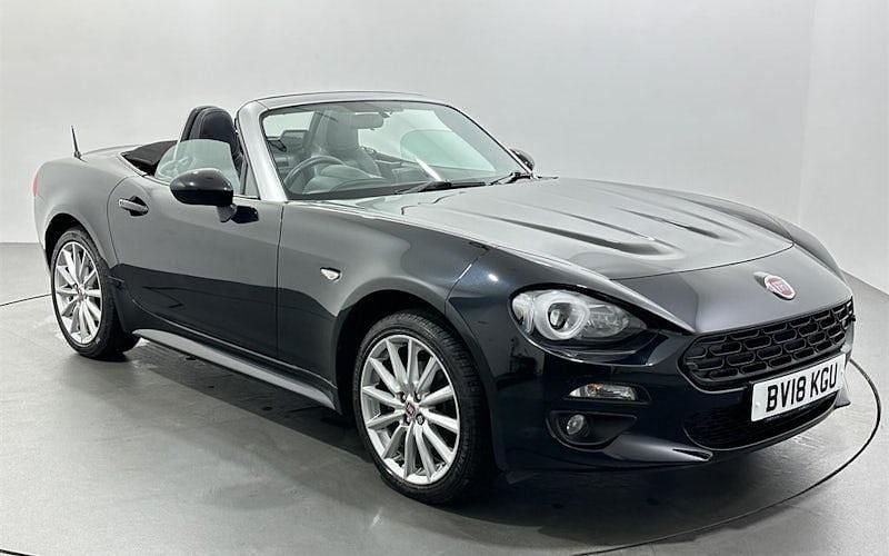 Used 2016 Fiat 124 Spider Lusso Cabriolet | £12,809 (Fair price) - Image 1/3