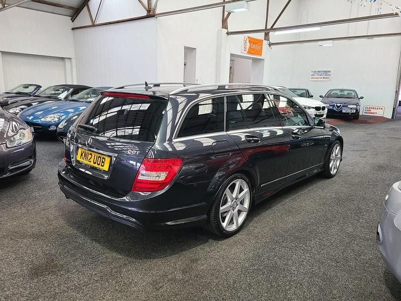 Used Mercedes C220 170 HP (125 kW) 2012 Black Estate