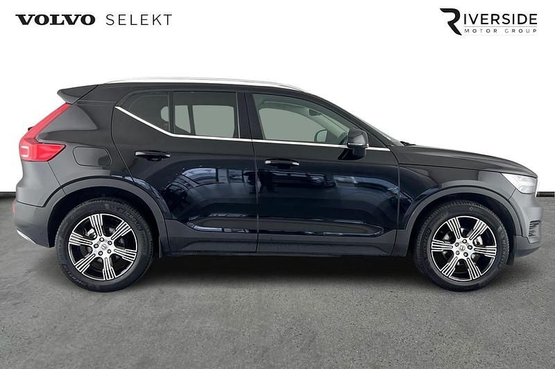 Used Volvo XC40 Inscription 163 HP (119 kW) 2021 Onyx black SUV
