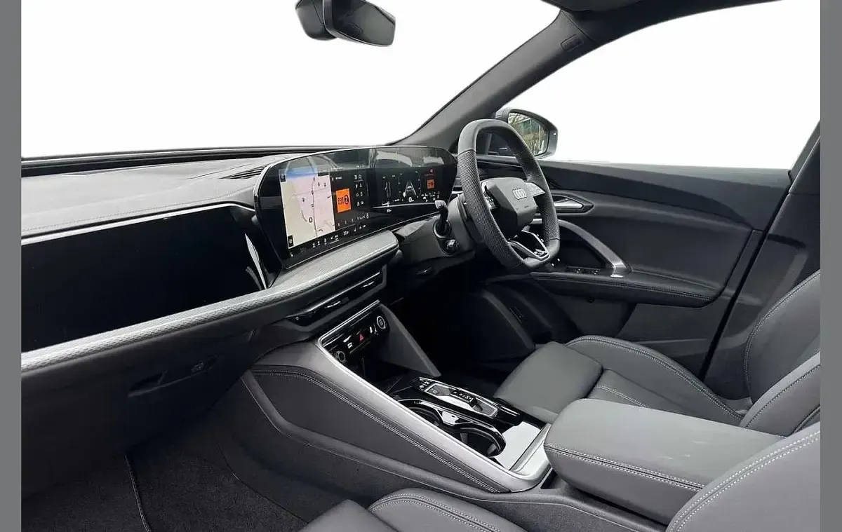 Used Audi Q5 S-Line 204 HP (150 kW) 2026 Volcano grey, metallic SUV