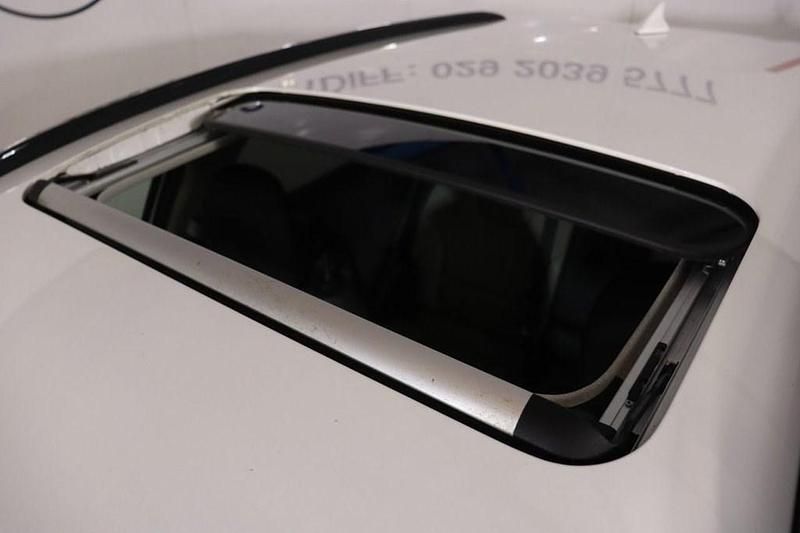 Used Kia Niro 150 kW (204 HP) 2023 White SUV