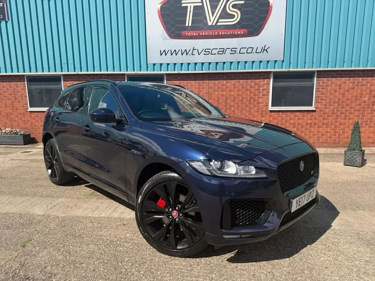 Used Jaguar F-Pace S 300 HP (220 kW) 2017 Blue SUV