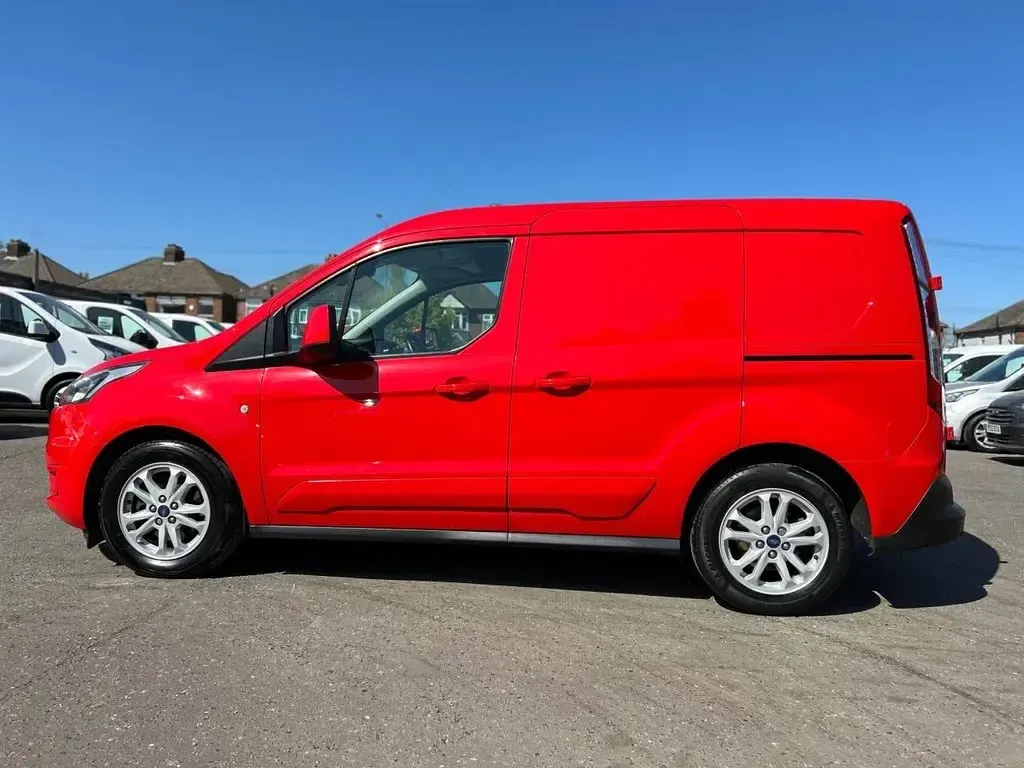Used Ford Transit Connect Limited 120 HP (88 kW) 2019 Red MPV