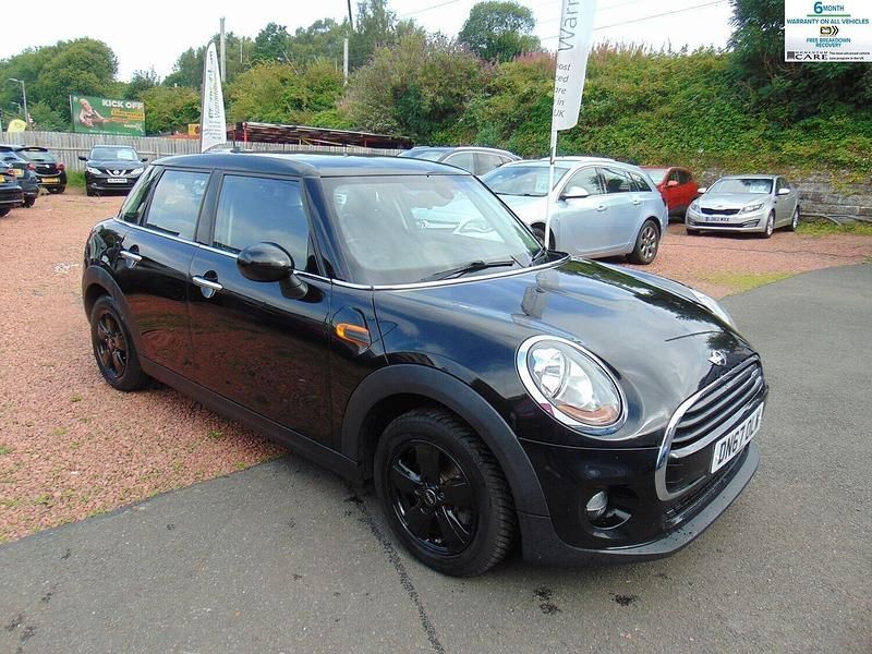 Black Used 2017 Mini Cooper D Hatch Hatchback | £5,595 (Fair price) - Image 1/4