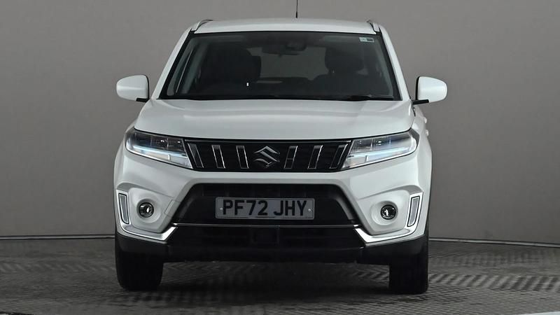 Used Suzuki Vitara SZ-T 115 HP (84 kW) 2022 White SUV