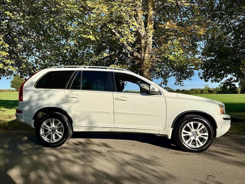 Used Volvo XC90 SE 235 HP (172 kW) 2025 White SUV
