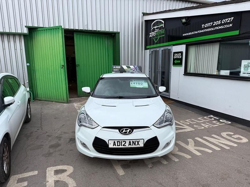 Used Hyundai Veloster 140 HP (102 kW) 2012 White Coupe
