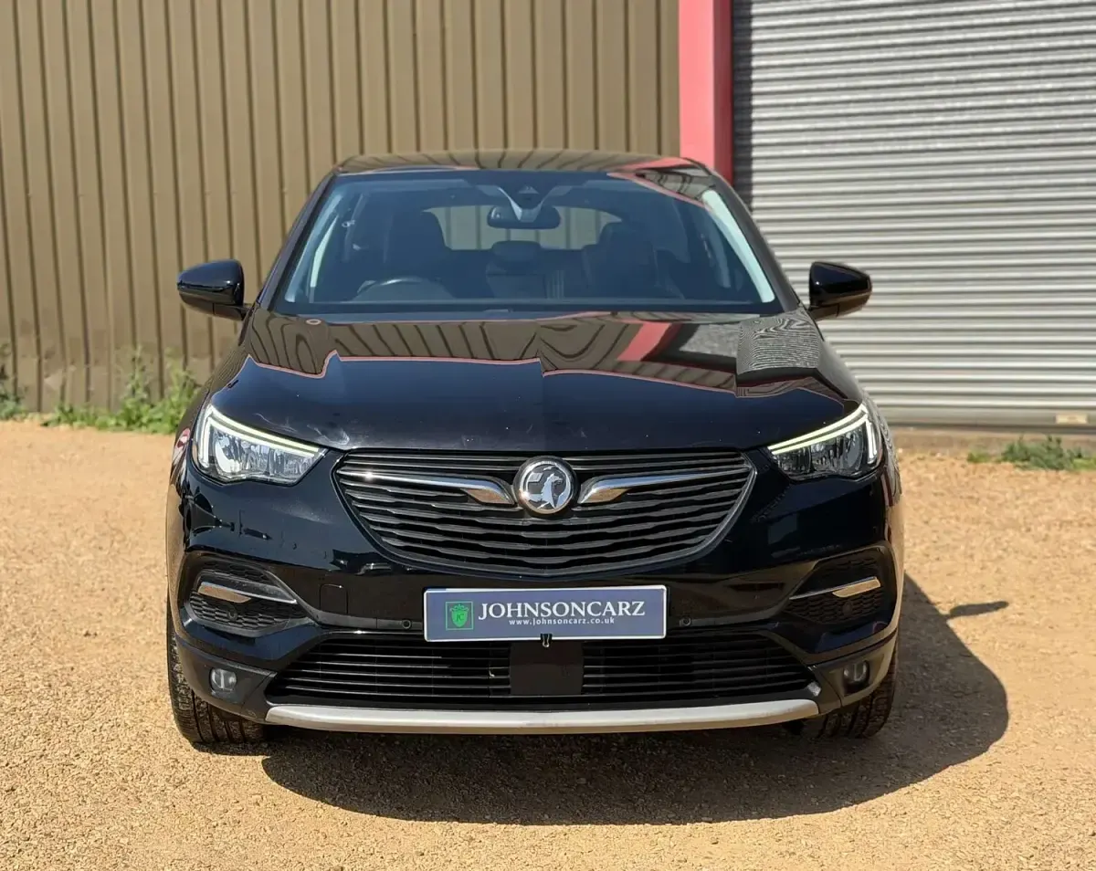 Used Vauxhall Grandland X Elite 130 HP (95 kW) 2019 Black SUV