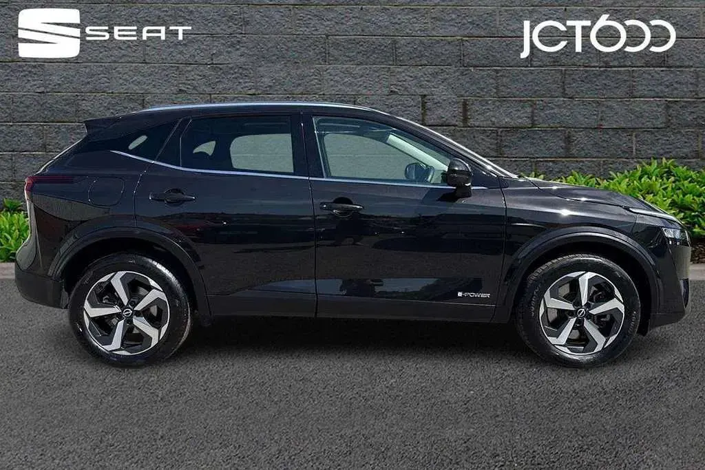Used Nissan Qashqai N-Connecta 190 HP (139 kW) 2024 Black SUV