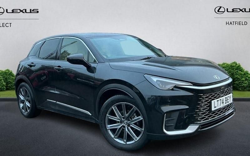 Used 2025 Lexus LBX SUV | £32,295 (A bit pricey) - Image 1/4