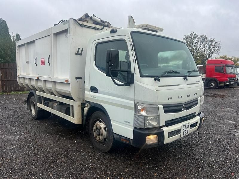 White Used 2015 Mitsubishi Canter | £6,995 (Fair price) - Image 1/4