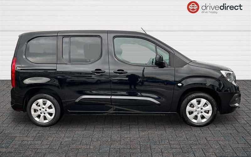 Used Vauxhall Combo 100 kW (136 HP) 2022 Black MPV