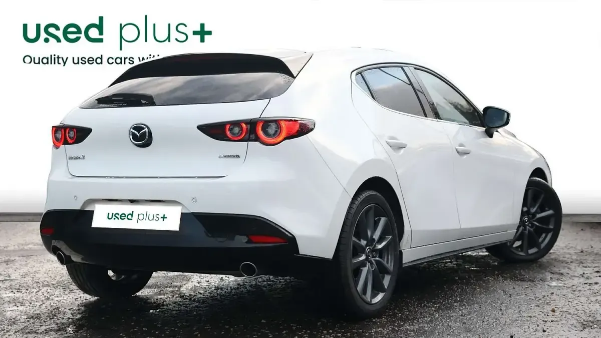 Used Mazda 3 Inclusive 122 HP (89 kW) 2022 White Hatchback