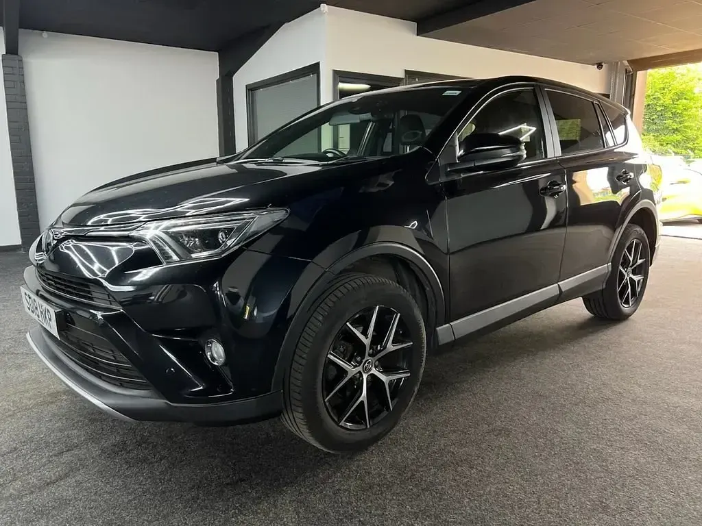 Second-hand Toyota RAV4 149 CP (109 kW) 2018 Negru SUV