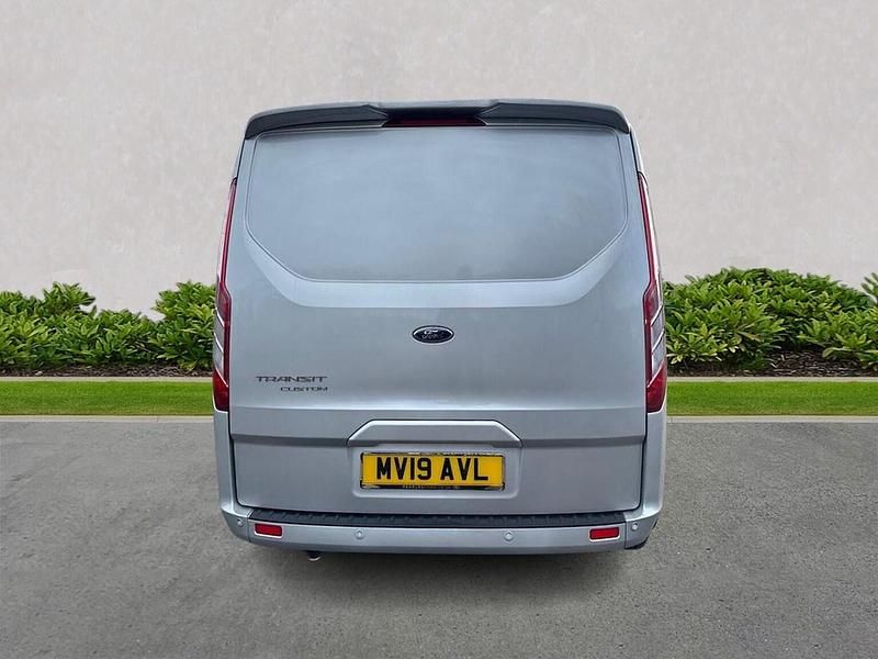 Used Ford Transit Custom Limited 170 HP (125 kW) 2019 Silver Van