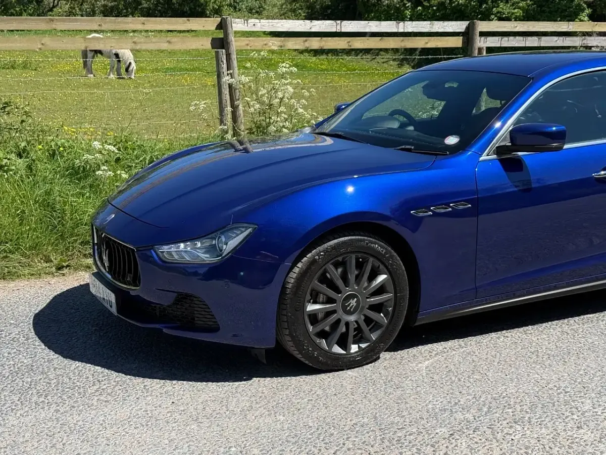 Used Maserati Ghibli 275 HP (202 kW) 2014 Blue Sedan