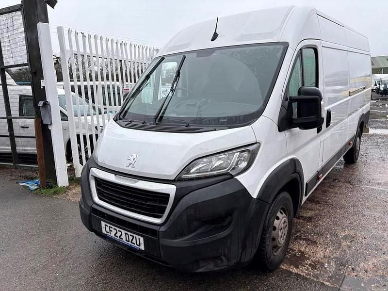Used Peugeot Boxer 140 HP (102 kW) 2022 White Van
