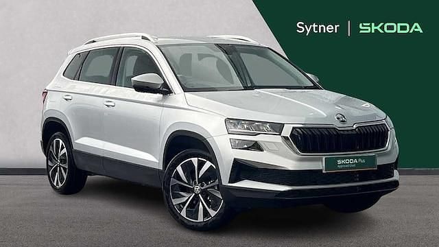 Brilliant silver metallic New 2025 Skoda Karoq SE L SUV | £23,500 (Super price) - Image 1/4