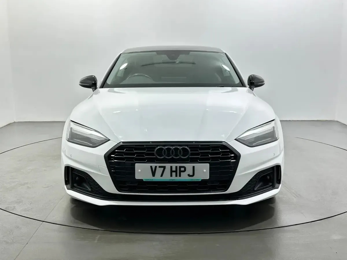 Usado Audi A5 Sport 163 HP (119 kW) 2021 Branco Coupé