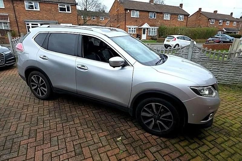 Used Nissan X-Trail Tekna 2017 Silver SUV
