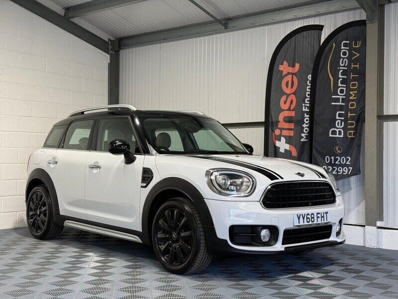 White Used 2018 Mini Cooper Countryman SUV | £12,995 (Fair price) - Image 1/4