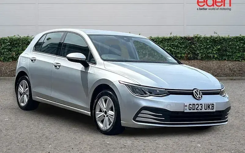 Used VW Golf VIII Life 150 HP (110 kW) 2023 Hatchback