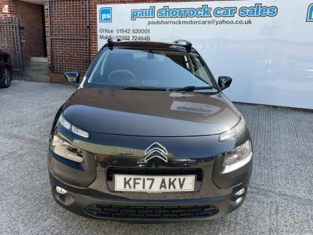 Used Citroën C4 Cactus Flair 98 HP (72 kW) 2017 Black Hatchback
