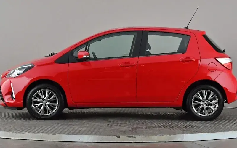 Used Toyota Yaris 111 HP (81 kW) 2020 Red Hatchback