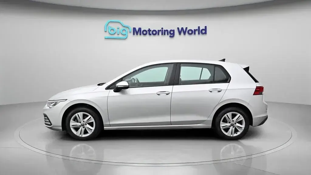 Used VW Golf VII Life 130 HP (95 kW) 2021 Silver Hatchback