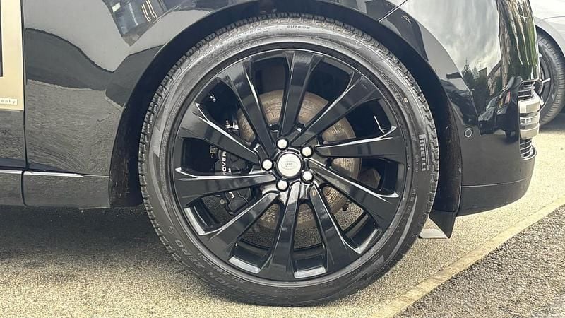 Used Land Rover Range Rover Autobiography 530 HP (389 kW) 2023 Black SUV