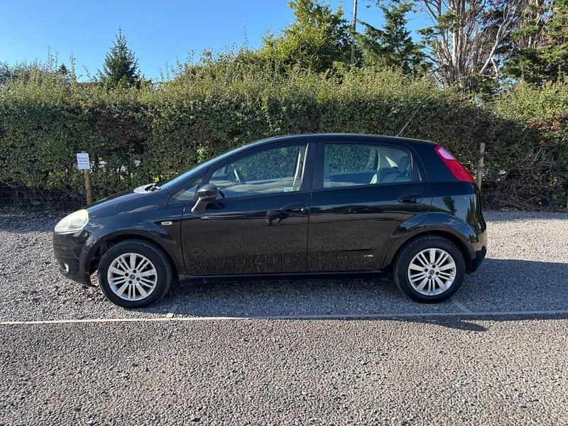 Black Used 2007 Fiat Grande Punto Dynamic Hatchback | £1,395 (Fair price) - Image 1/4