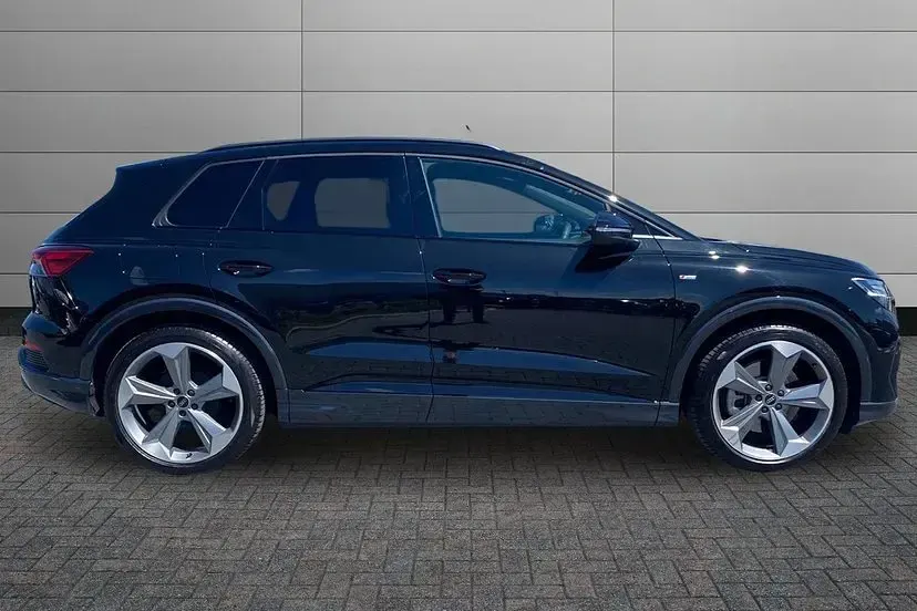 Used Audi Q4 e-tron Black Edition 210 kW (286 HP) 2026 Mythos black SUV