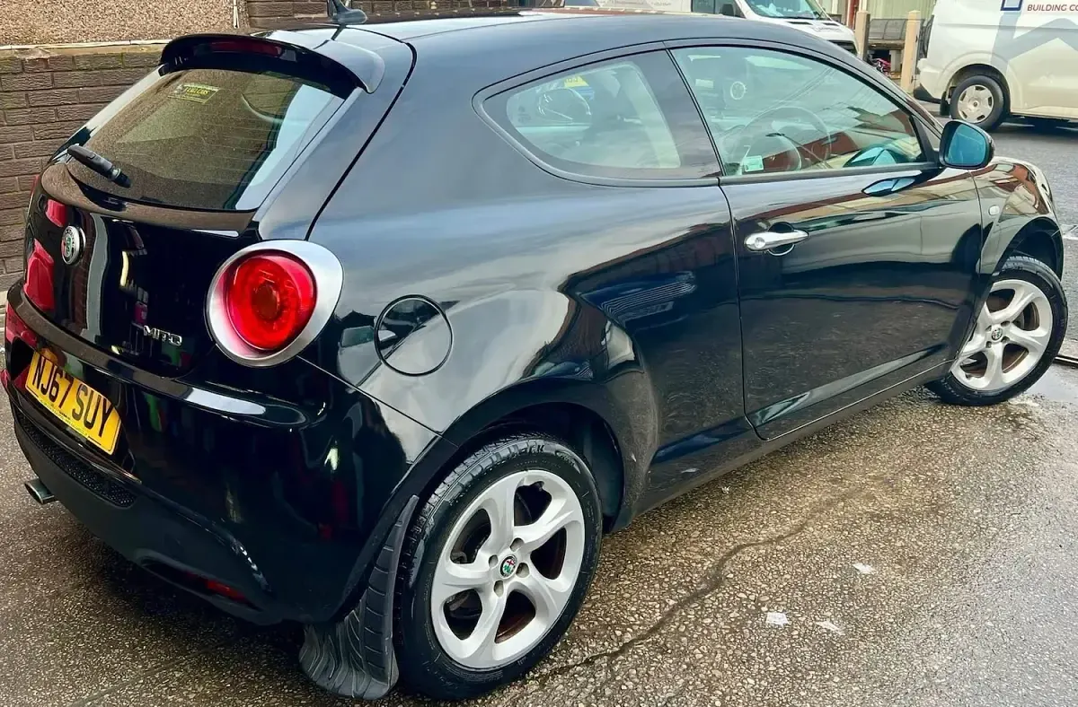 Used Alfa Romeo MiTo 78 HP (57 kW) 2017 Black Hatchback