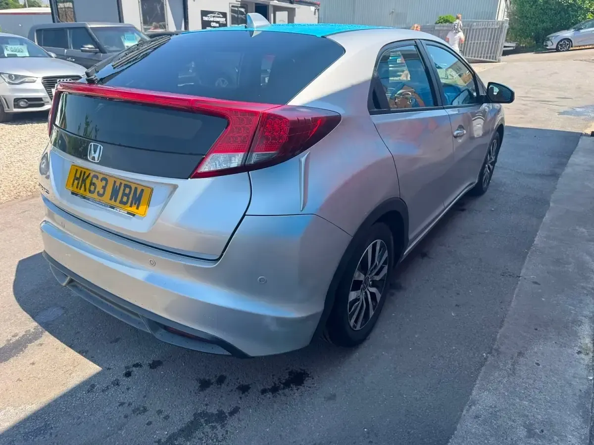 Used Honda Civic SE Plus 120 HP (88 kW) 2014 Silver Hatchback