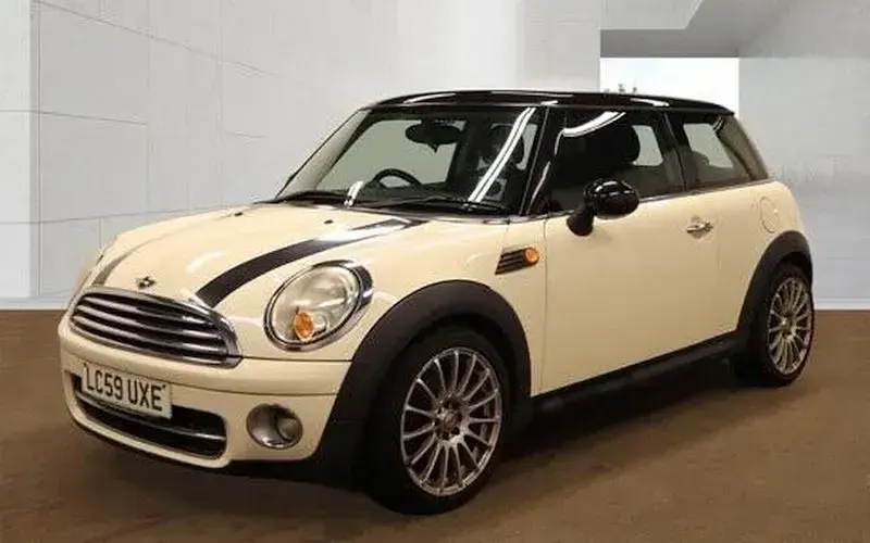 Used Mini Cooper D Hatch 109 HP (80 kW) 2009 White Hatchback