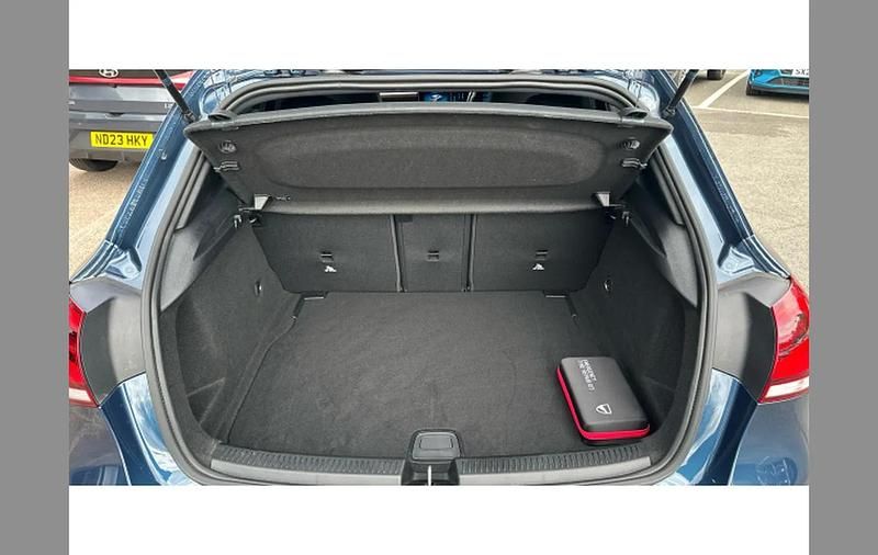 Used Mercedes A180 Executive 136 HP (100 kW) 2020 Blue Hatchback