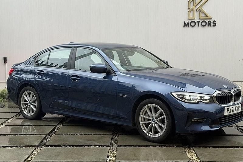 Used BMW 330e Performance 292 HP (214 kW) 2021 Phytonic blue Sedan