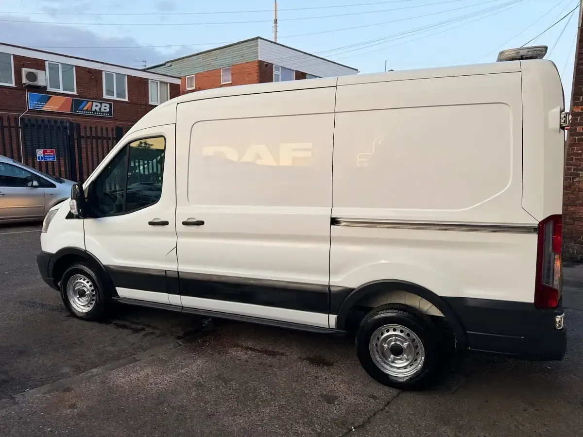 Used Ford Transit 100 HP (73 kW) 2016 White Van