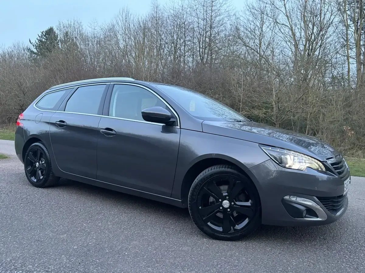 Second-hand Peugeot 308 SW Allure 2016 Gri Break