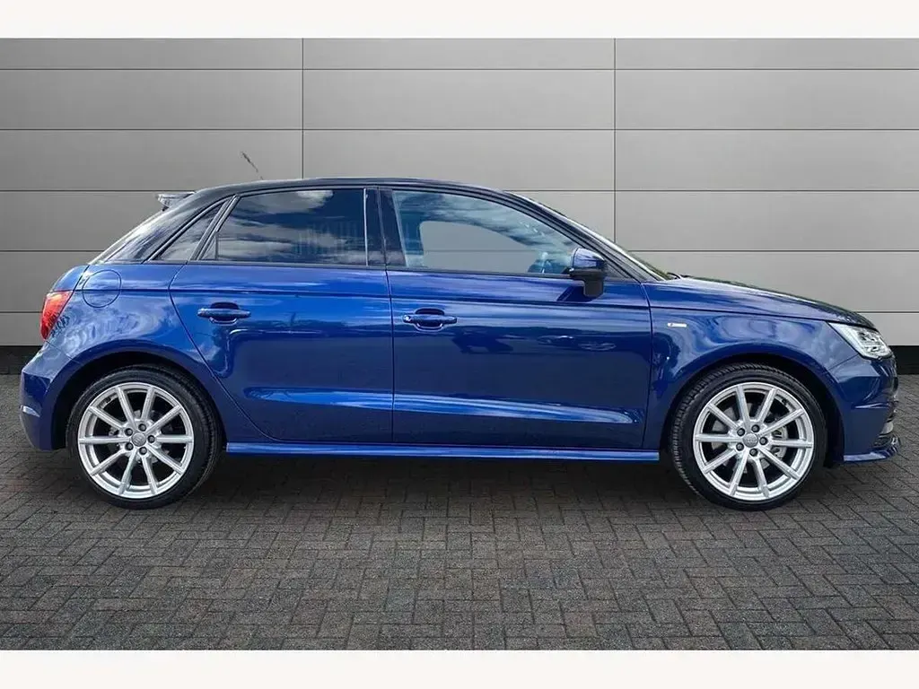 Used Audi A1 S-Line 125 HP (91 kW) 2017 Blue Hatchback
